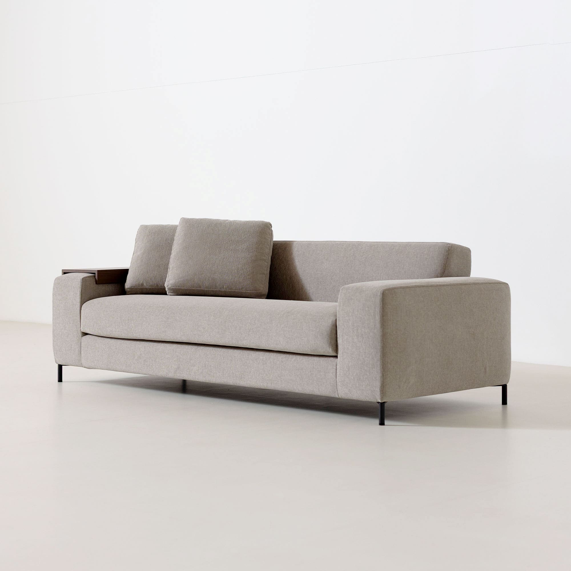 Decibel Traditional ワイド3人掛け両ひじ」 製品詳細ページ | 国産