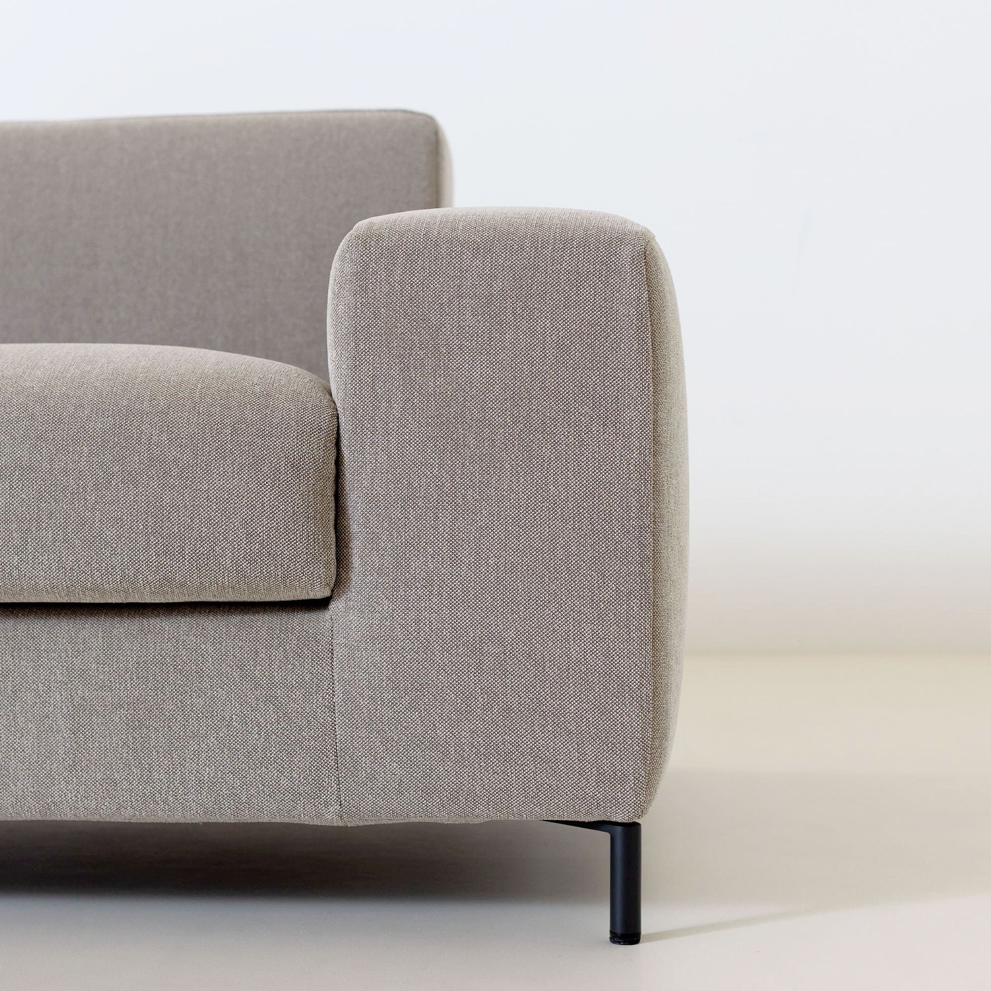 Decibel Traditional ワイド3人掛け両ひじ」 製品詳細ページ | 国産